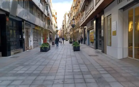 Piso en calle Junto A  San Antón