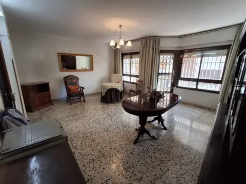 Piso en calle de los Adarves Bajos