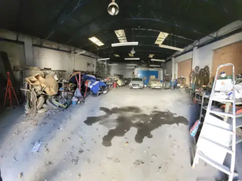 Nave comercial en Barrio Bajo