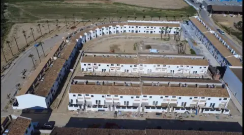 Casa adosada en calle de Hernán Cortés
