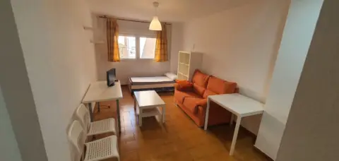 Estudio en calle de Pedro Antonio de Alarcón