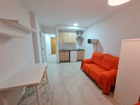 Estudio en calle de Pedro Antonio de Alarcón