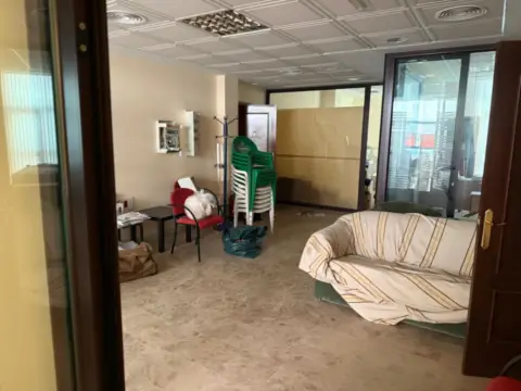Local comercial en Zona Cueva de Menga