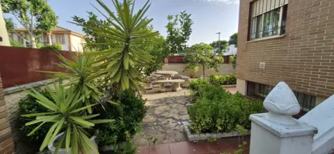 Chalet adosado en calle de Suiza