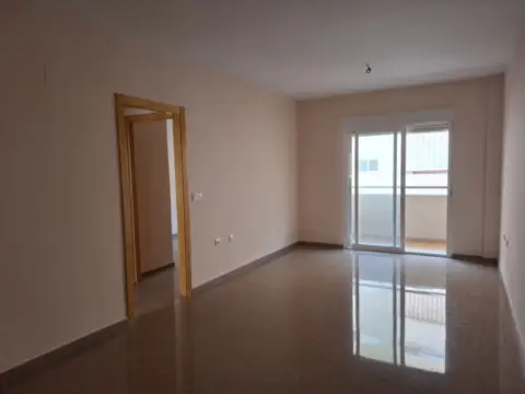 Piso en calle Salinas