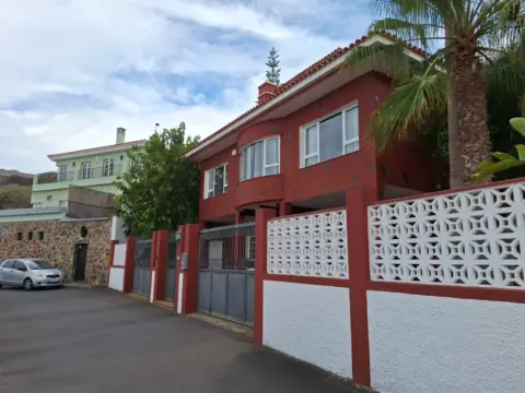 Chalet unifamiliar en calle Junco