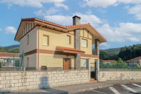 Chalet en  Samano Montealegre