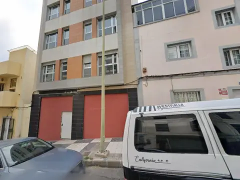 Local comercial en calle Malvasia