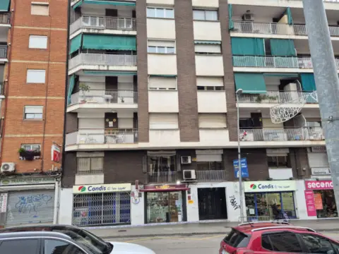 Piso en Avinguda de la Primavera, 16