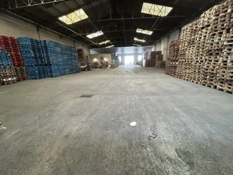 Nave industrial en San Rafael-Tiro de Pichón