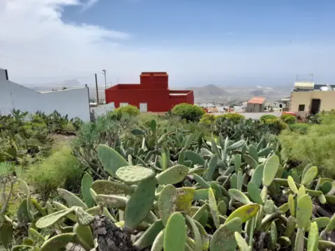 Terreno en calle de la Sabina