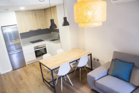 Piso en Avenida de la Ilustración, 101