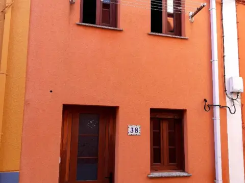 Casa adosada en calle de Santos