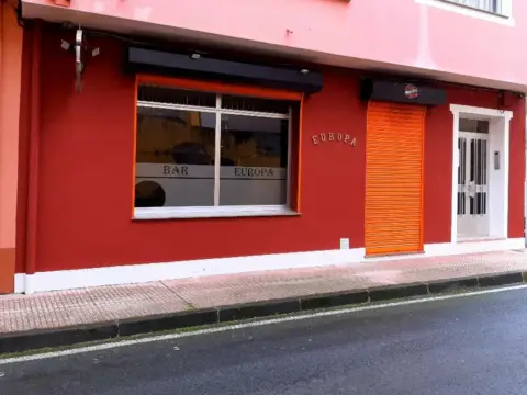 Local comercial en calle de Castelao