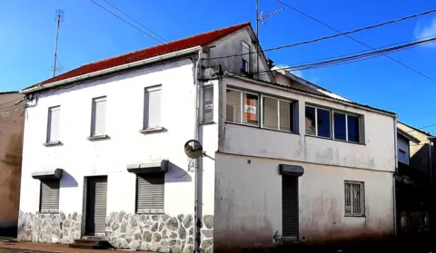 Casa adosada en calle Serantes