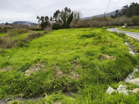 Terreno en calle Feas