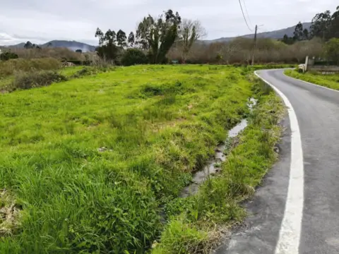 Terreno en calle Feas