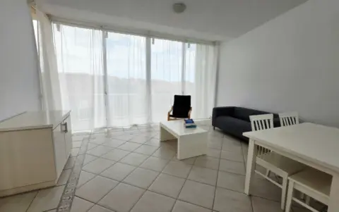 Chalet unifamiliar en Avenida del Guincho, 4