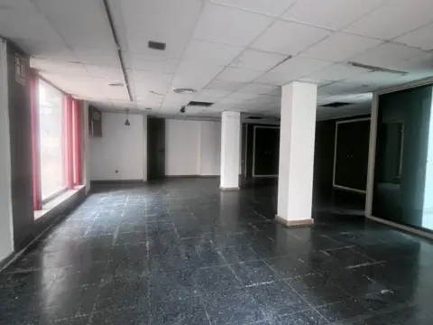 Local comercial en Carrer del General Moragues
