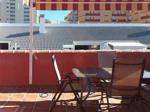 Ático en calle Torrox, 23