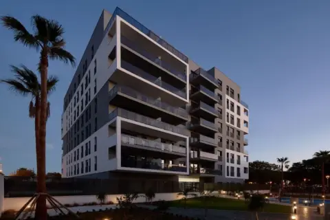 Ático en calle Árbol del Paraíso