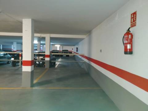 Garage in calle de Bernardo Prieto, 26