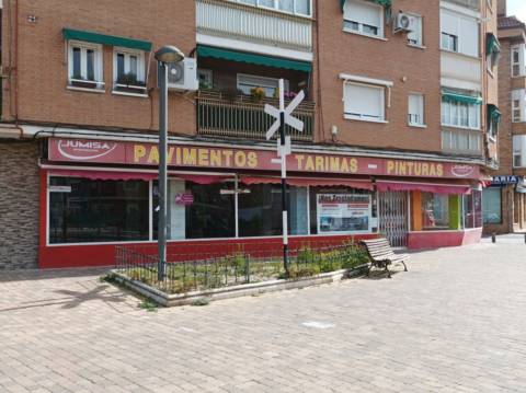 Local comercial en Avenida del Doctor Mendiguchia Carriche, 26