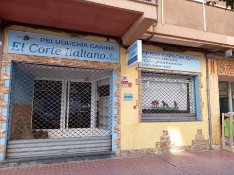 Local comercial en calle Carmen Conde, 37