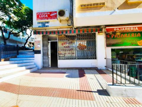 Local comercial en calle de Rodrigo de Triana