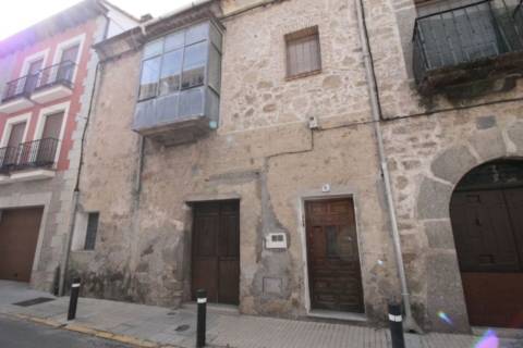 Casa adosada en calle Álvaro de Luna, 17