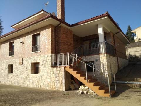 Casa unifamiliar en Almazan
