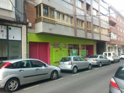 Local comercial en calle Luis Sosa Carmona