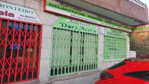 Local comercial en Avenida de Castilla y León, 2