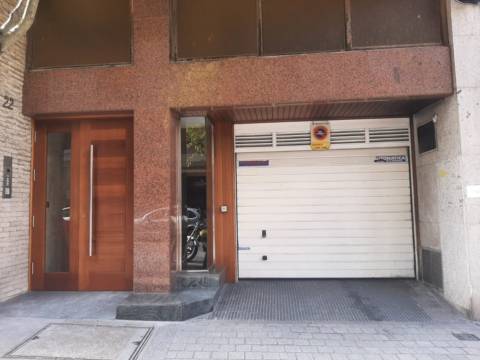 Garage in Oporto