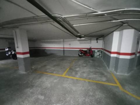 Garaje en Plaza Cortes Valencianos, nº 25