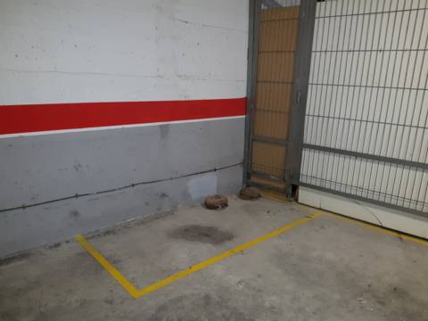 Garage in Carrer de Formosa