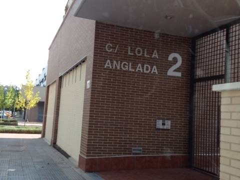 Garaje en calle Lola Anglada, 2