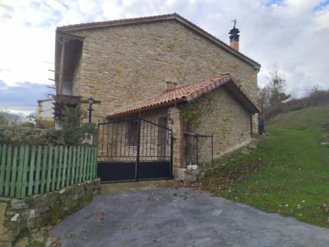 Paired house in Lugar de Santa Olalla