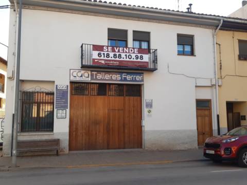 Local comercial en Avenida Ibáñez Martín, 24