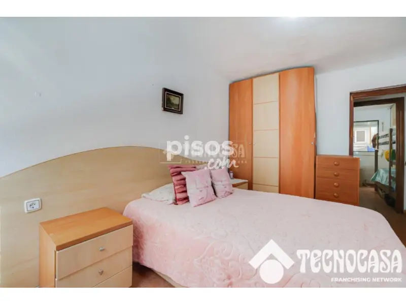 Piso en Llefià-Artigues