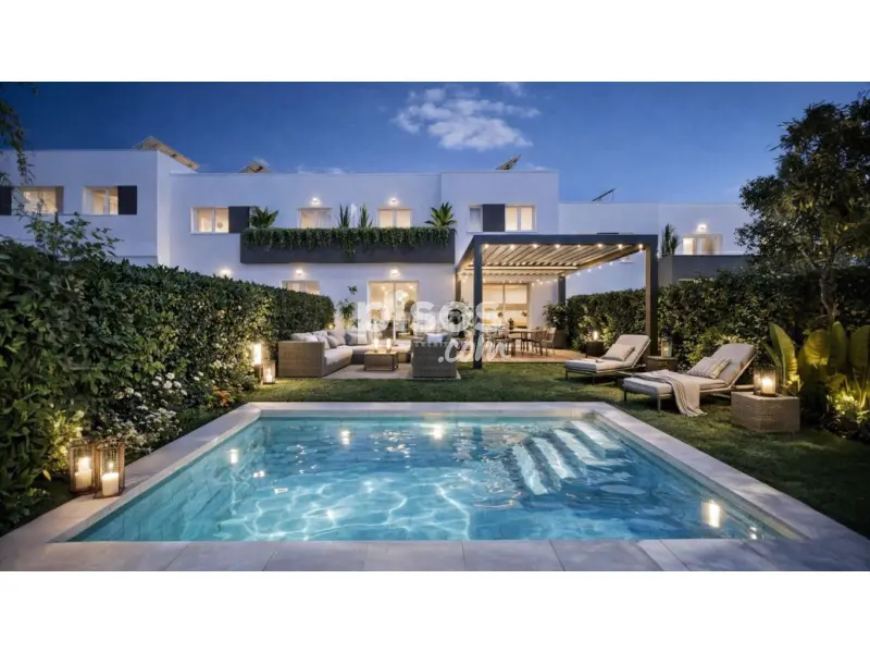 Casa adosada en Avenida Pdte. Adolfo Suarez