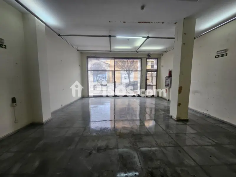 Local comercial en Avenida de Don Marcelo Celayeta