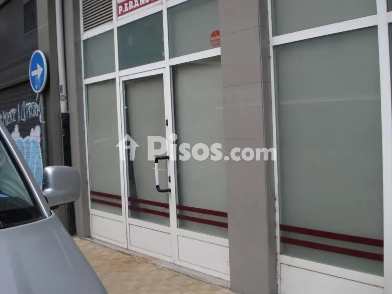 Local comercial en calle del Padre Tomás de Burgui