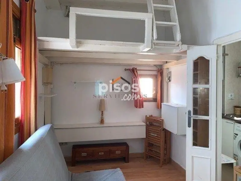 Estudio en calle de Oviedo