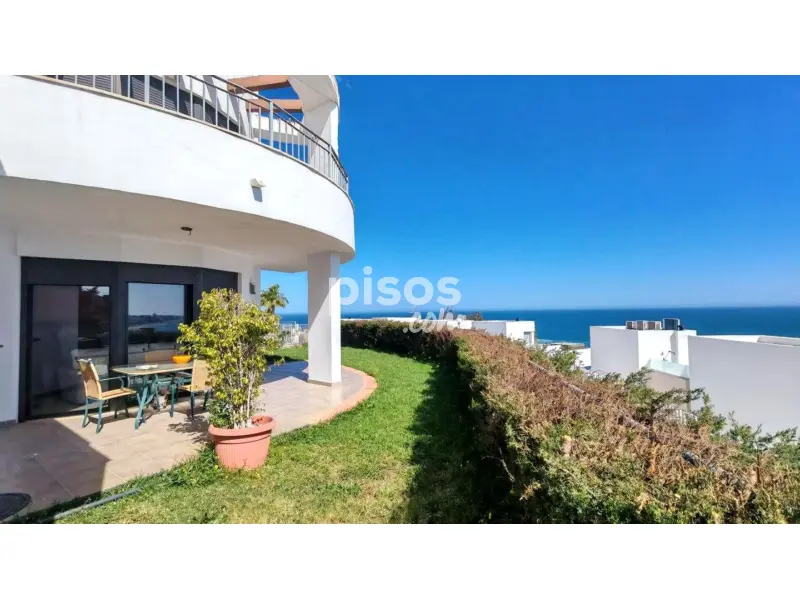 Casa pareada en calle Castaño