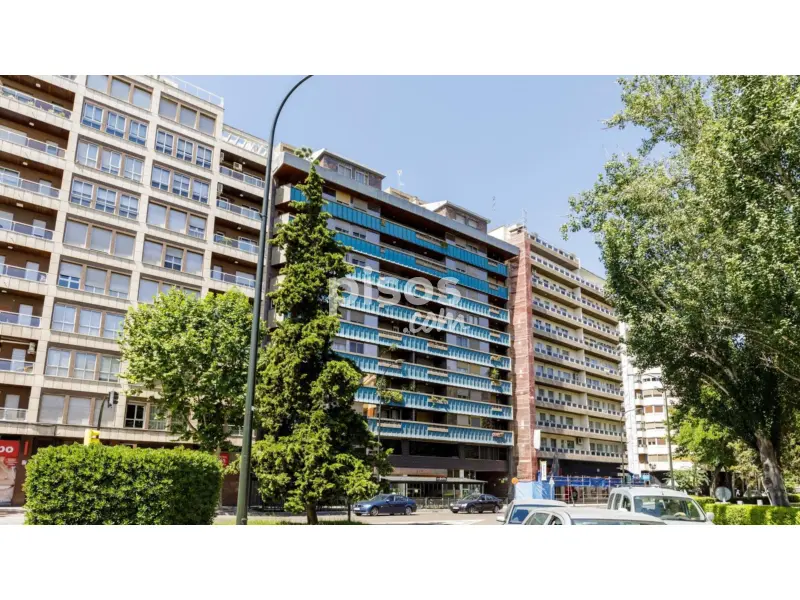 Piso en Avenida de Cesáreo Alierta, 4