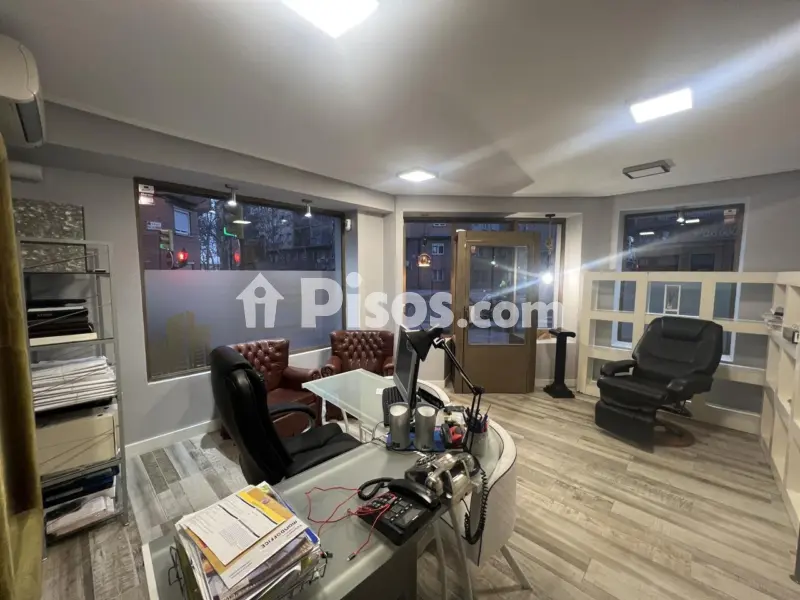 Local comercial en Avenida del Compromiso de Caspe — foto 1