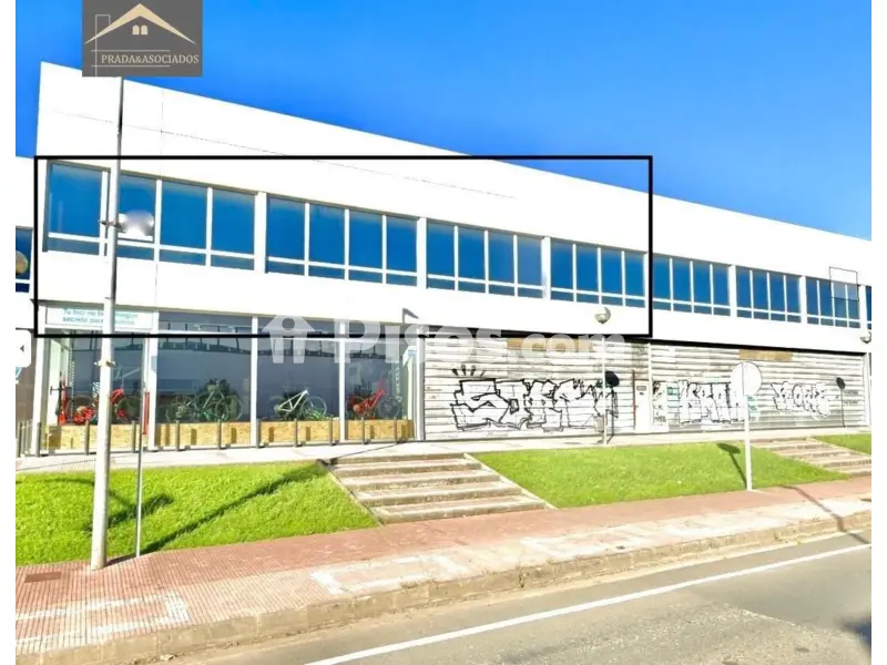 Local comercial en Revilla