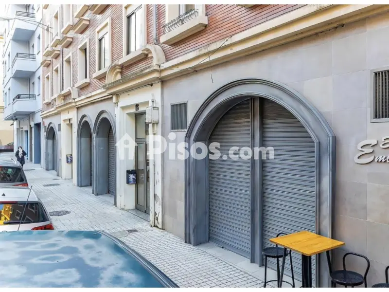 Local comercial en calle del Padre Calatayud