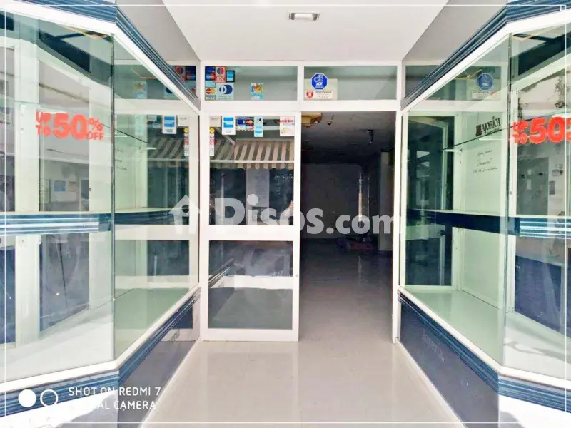 Local comercial en calle Juan XXIII